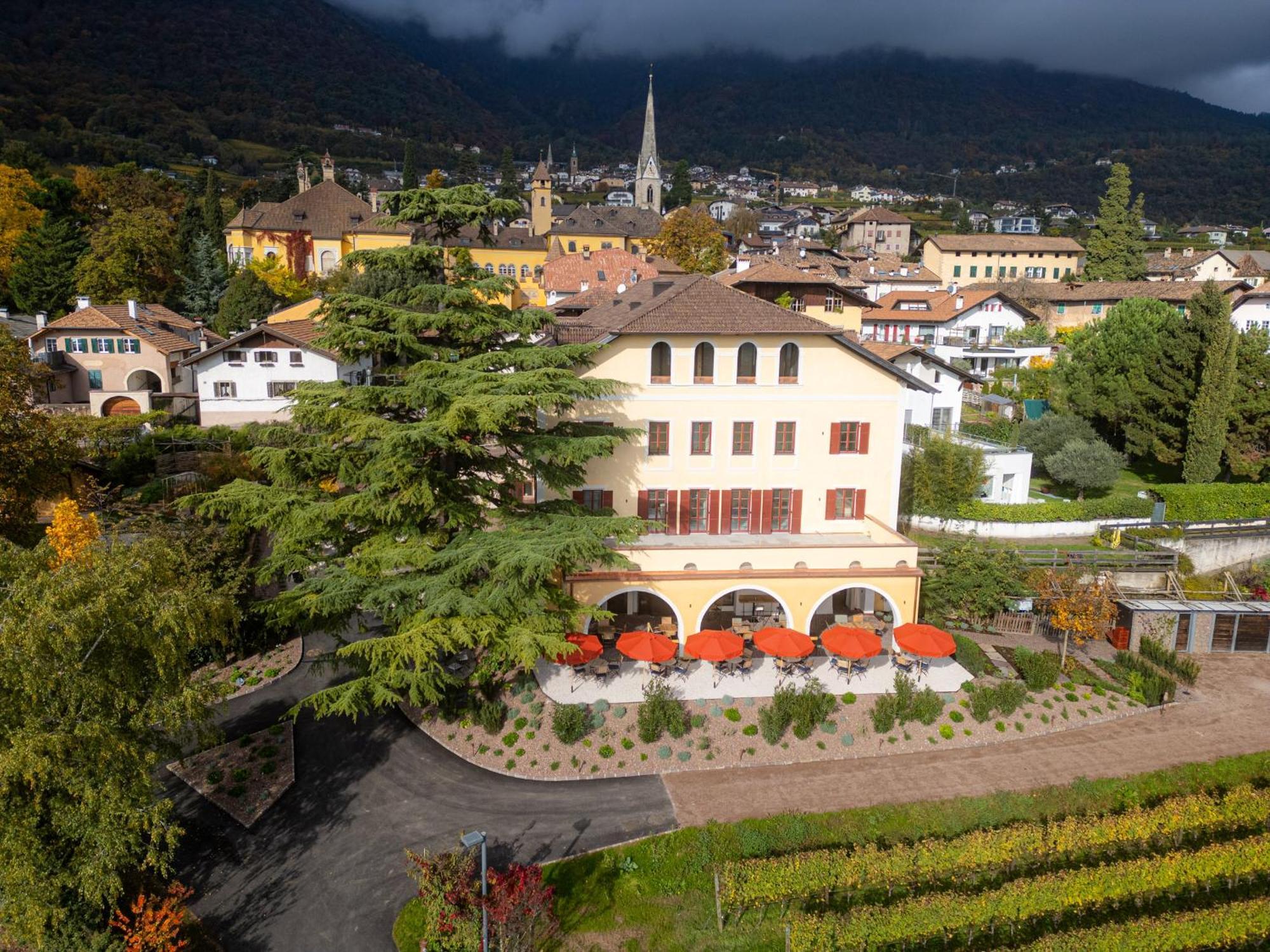 Castel Sallegg Suites Adults Only Caldaro Exterior photo