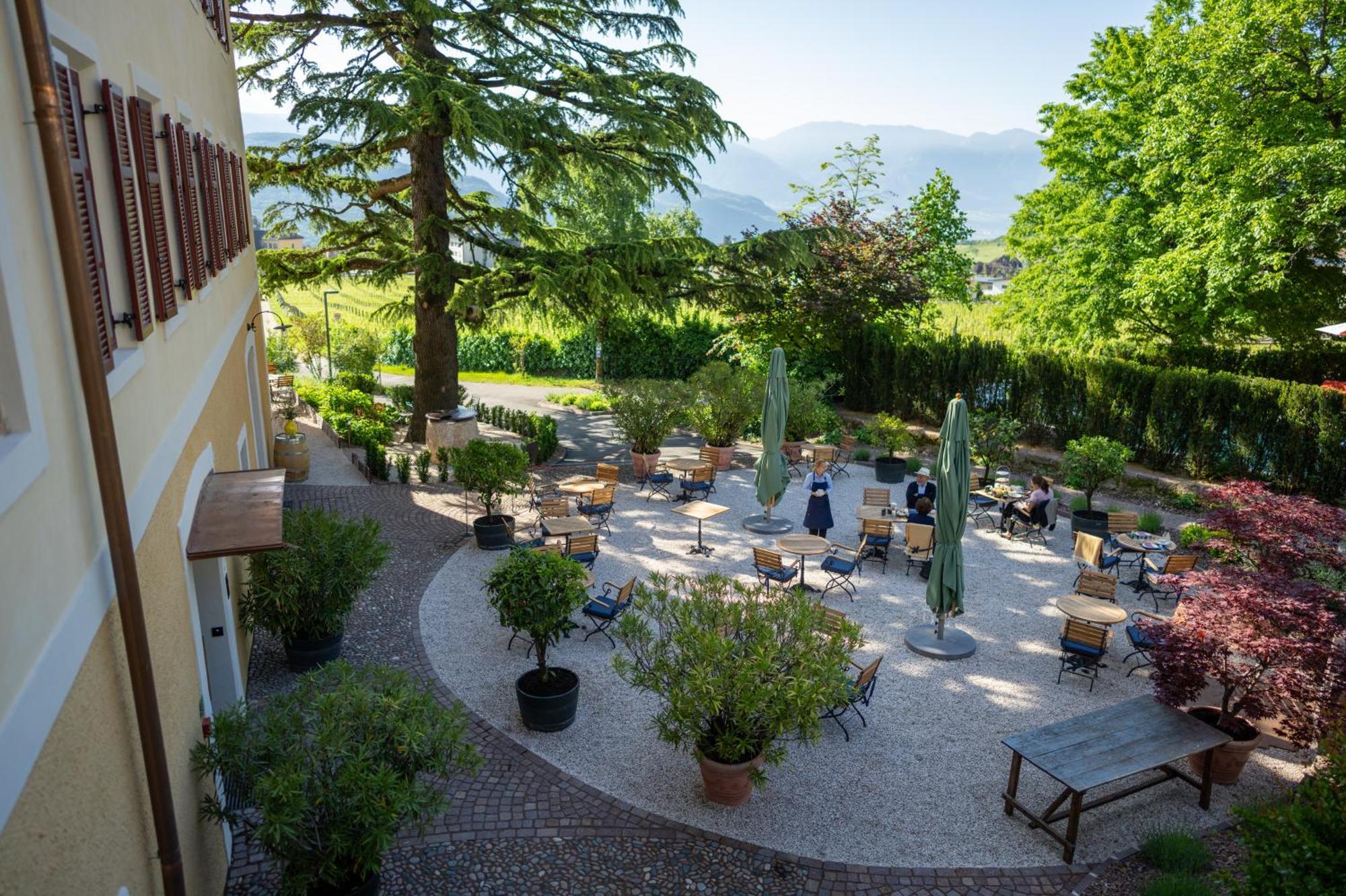 Castel Sallegg Suites Adults Only Caldaro Exterior photo